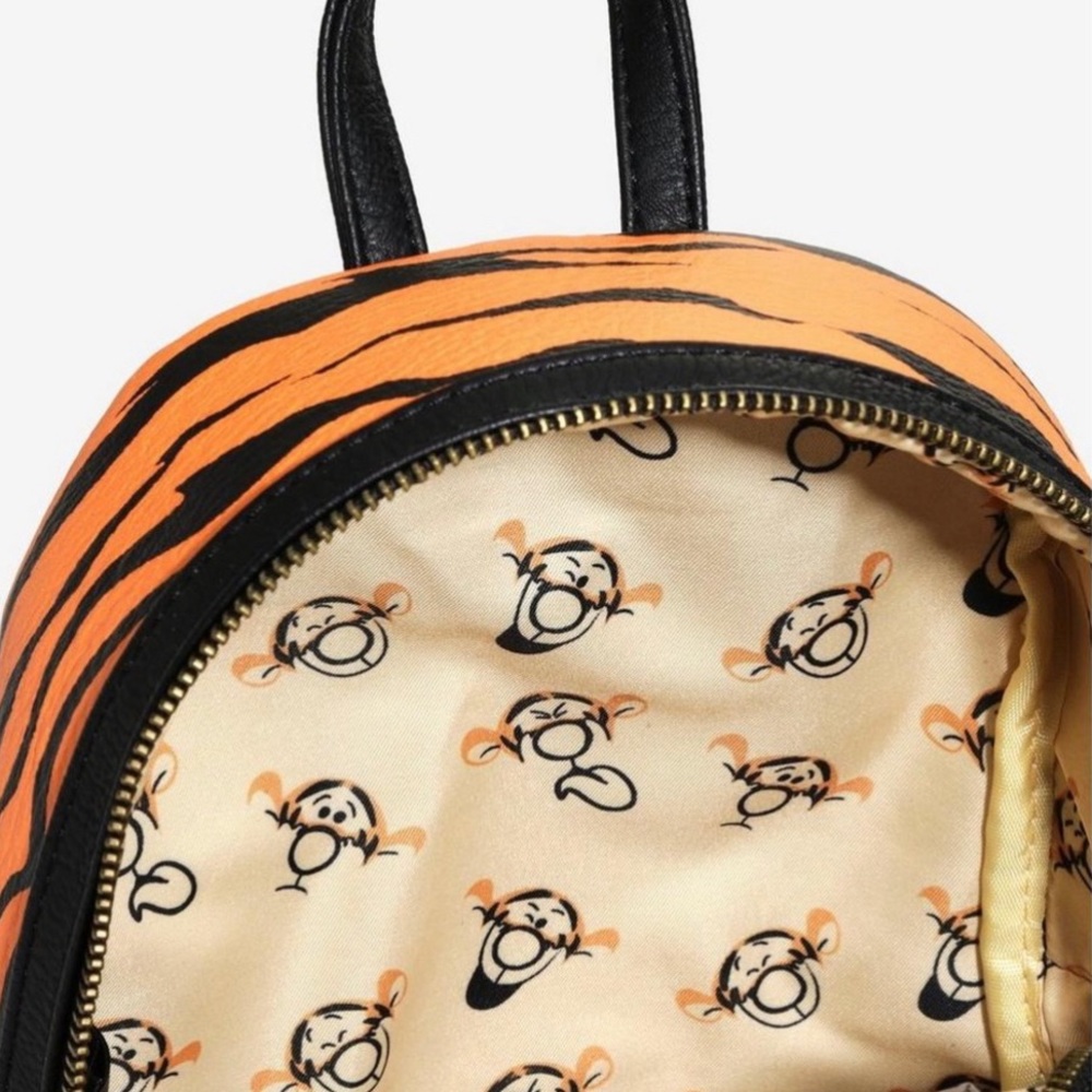🧡 BNWT Loungefly Tigger Backpack - Picture 6 of 6
